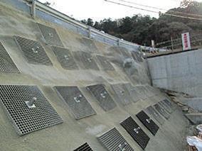 軽量盛土工背面補強
