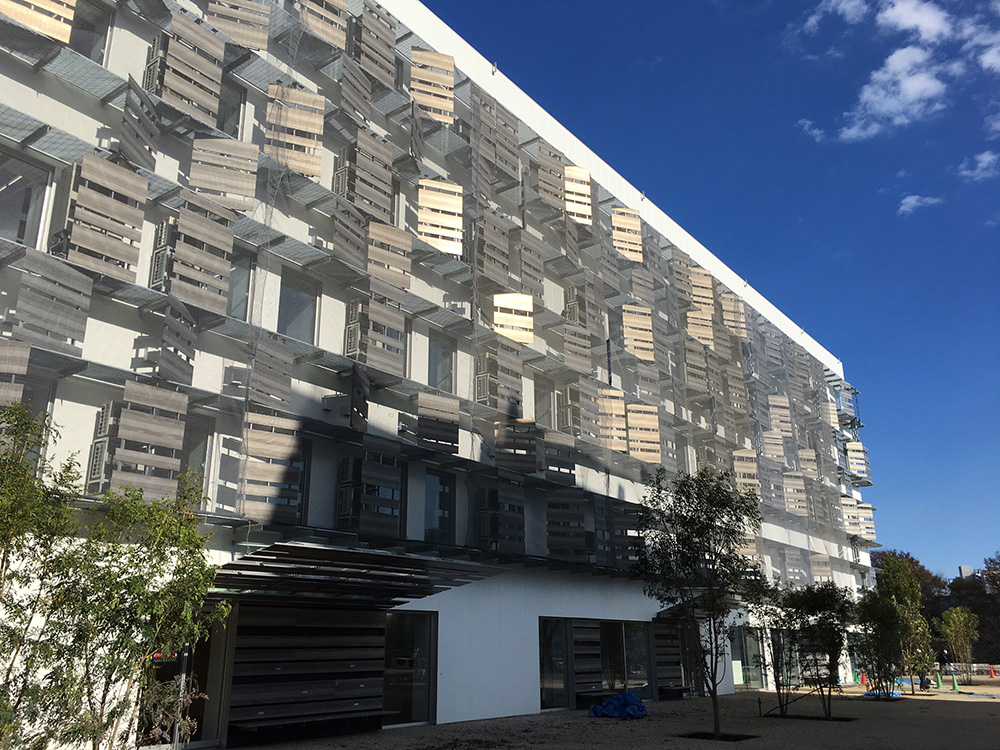 床板グレーチングを庇として使用