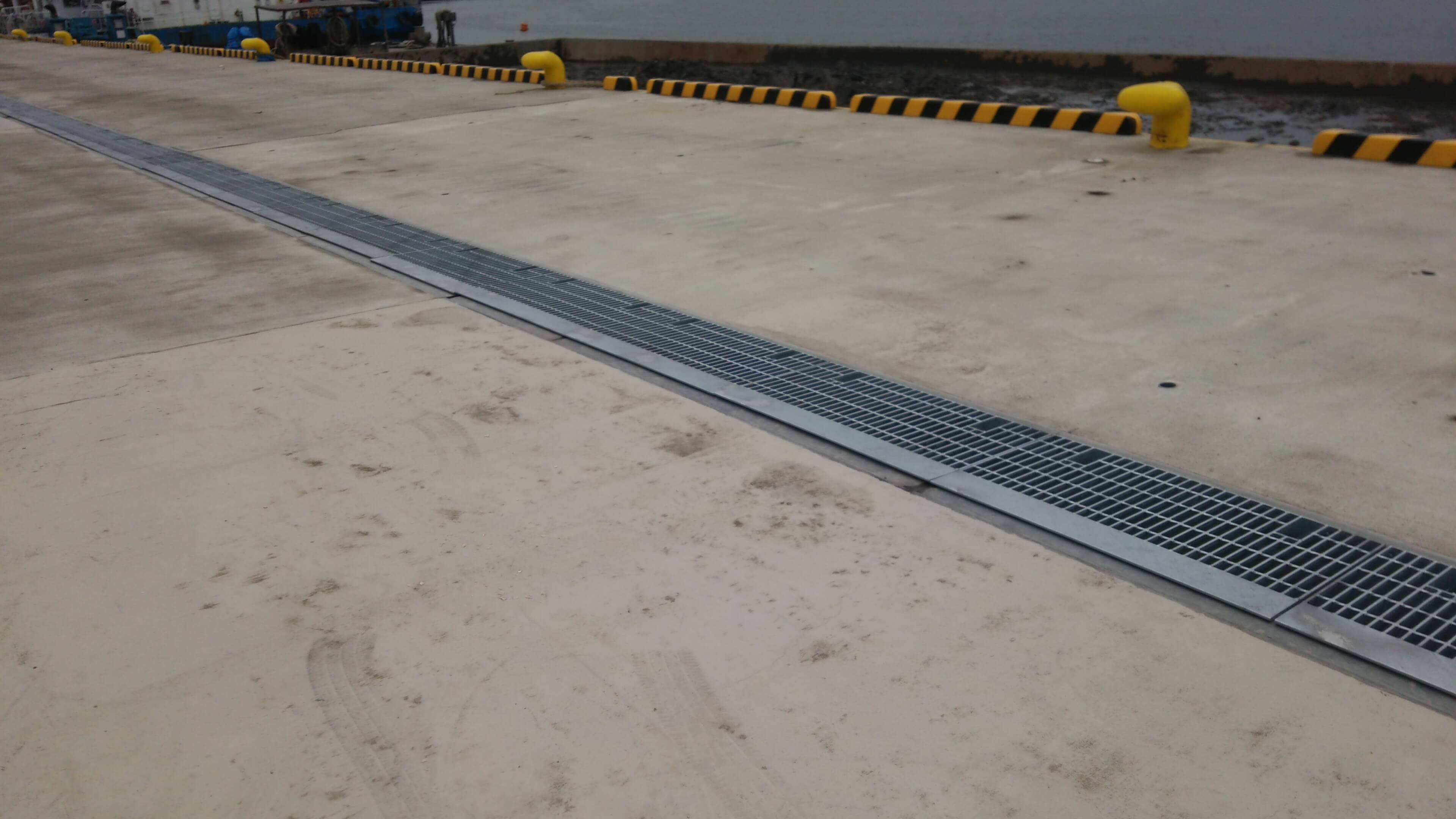 エキスパンショングレーチングの港湾での使用実績
