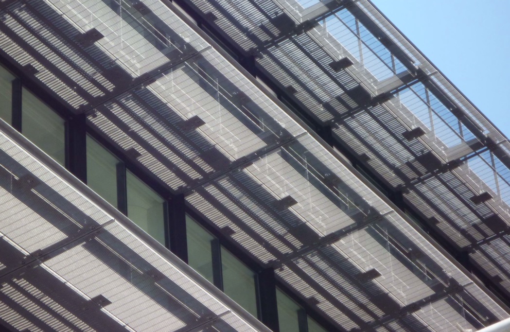 床板グレーチングを庇として使用