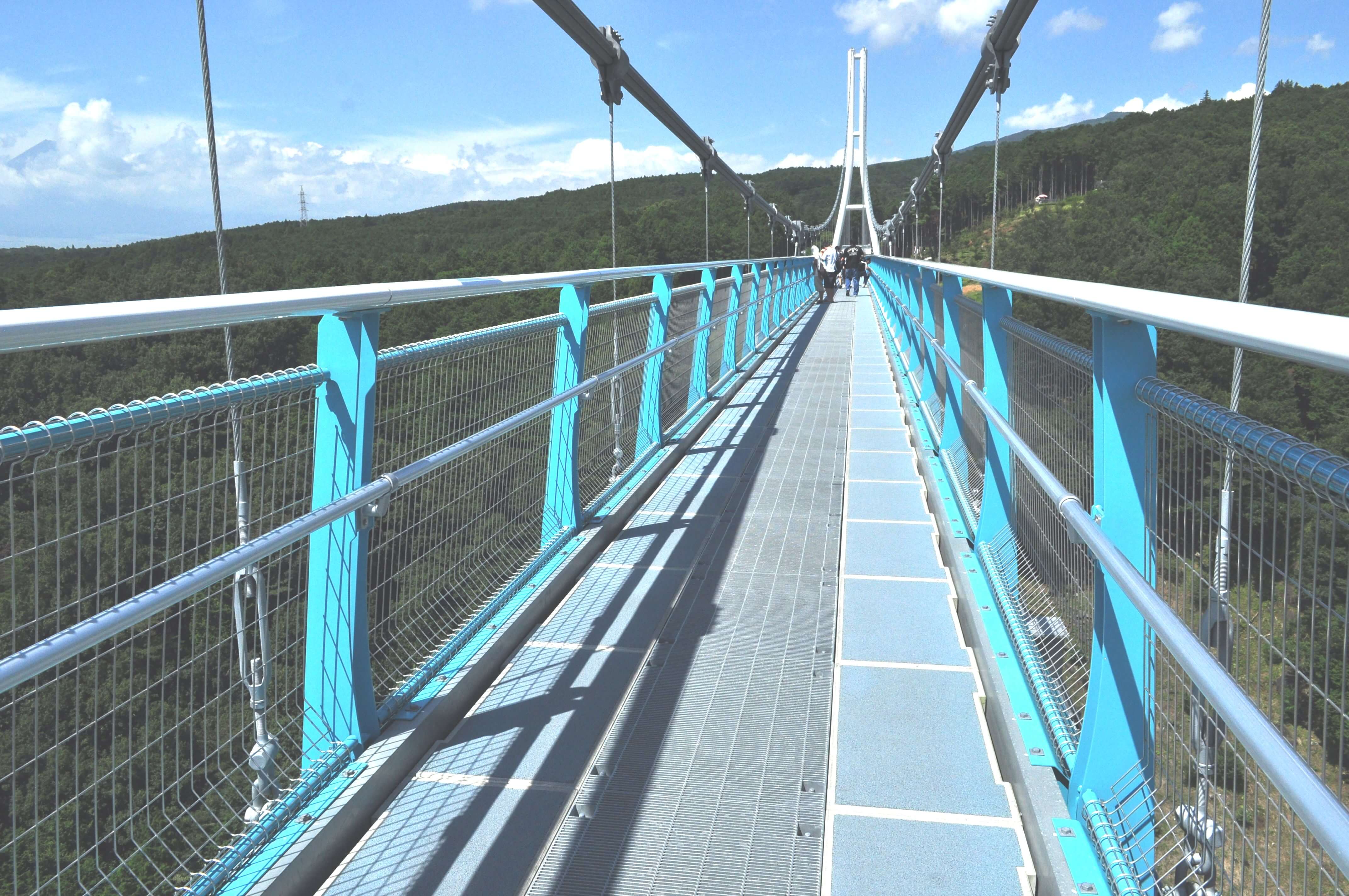 吊り橋 の 床板グレーチング の使用実績